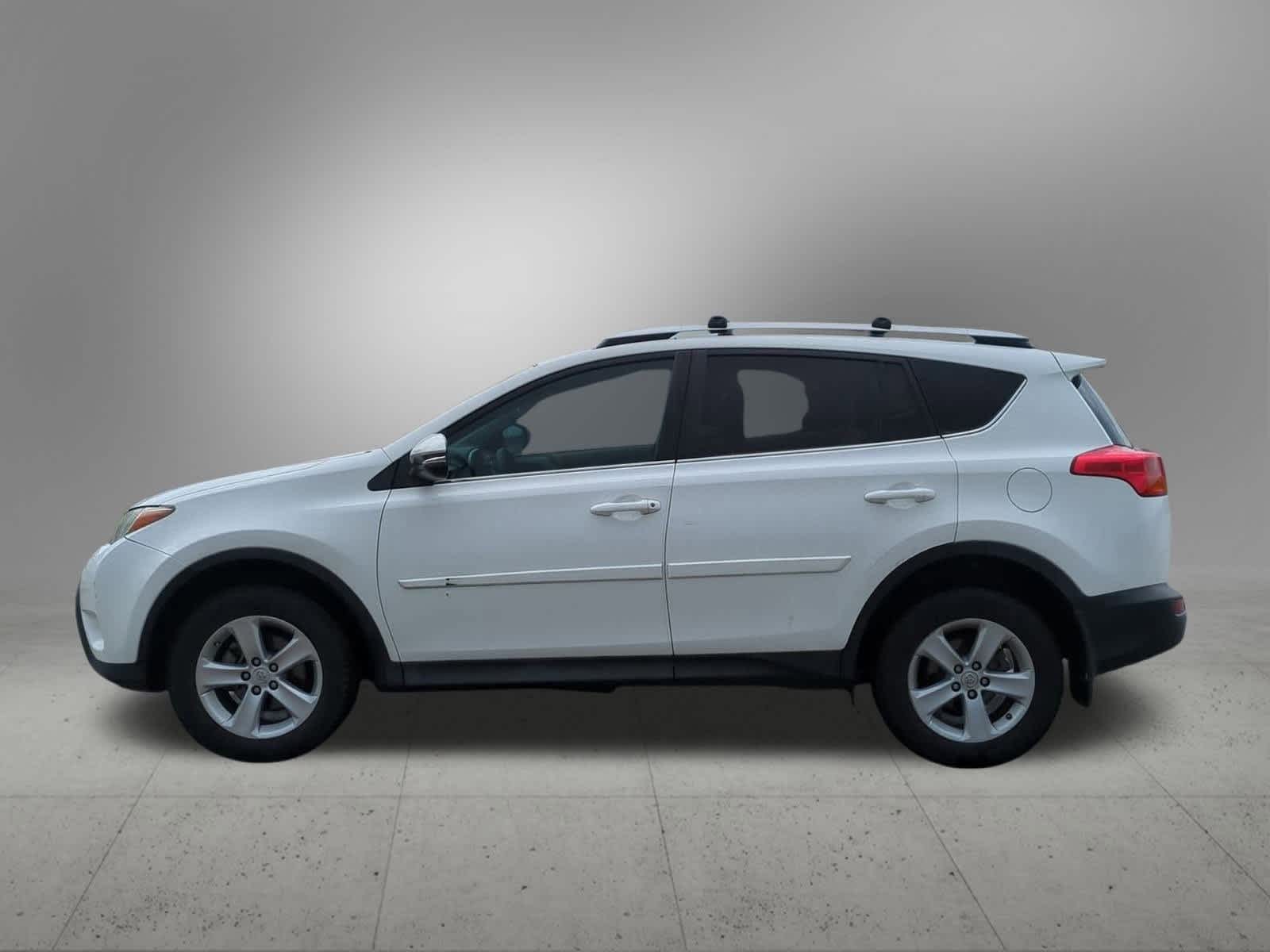 Thumbnail: 2013 Toyota RAV4 - 3