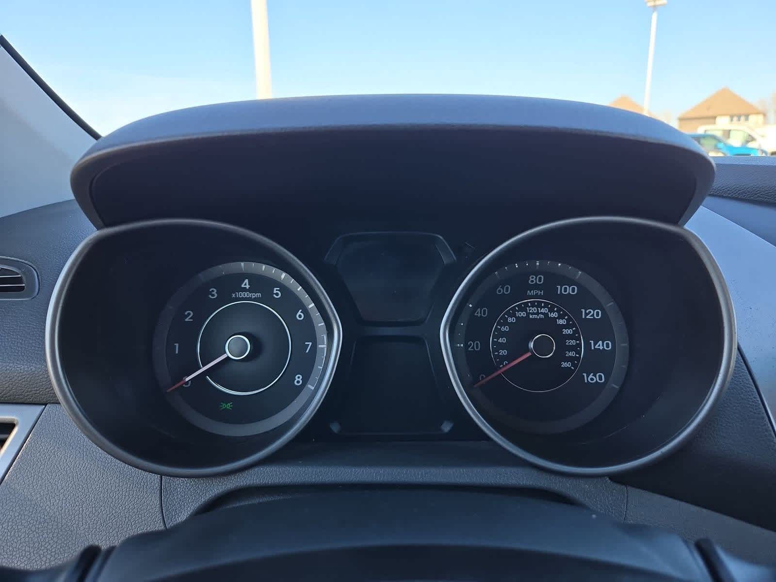 Thumbnail: 2013 Hyundai Elantra - 28