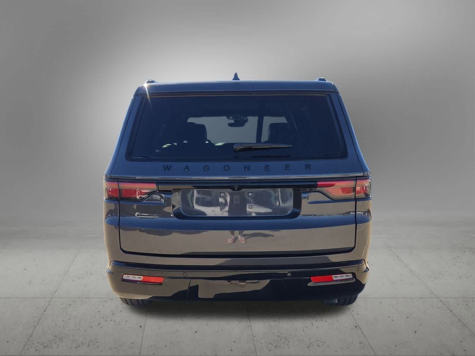 Thumbnail: 2023 Jeep Wagoneer - 5