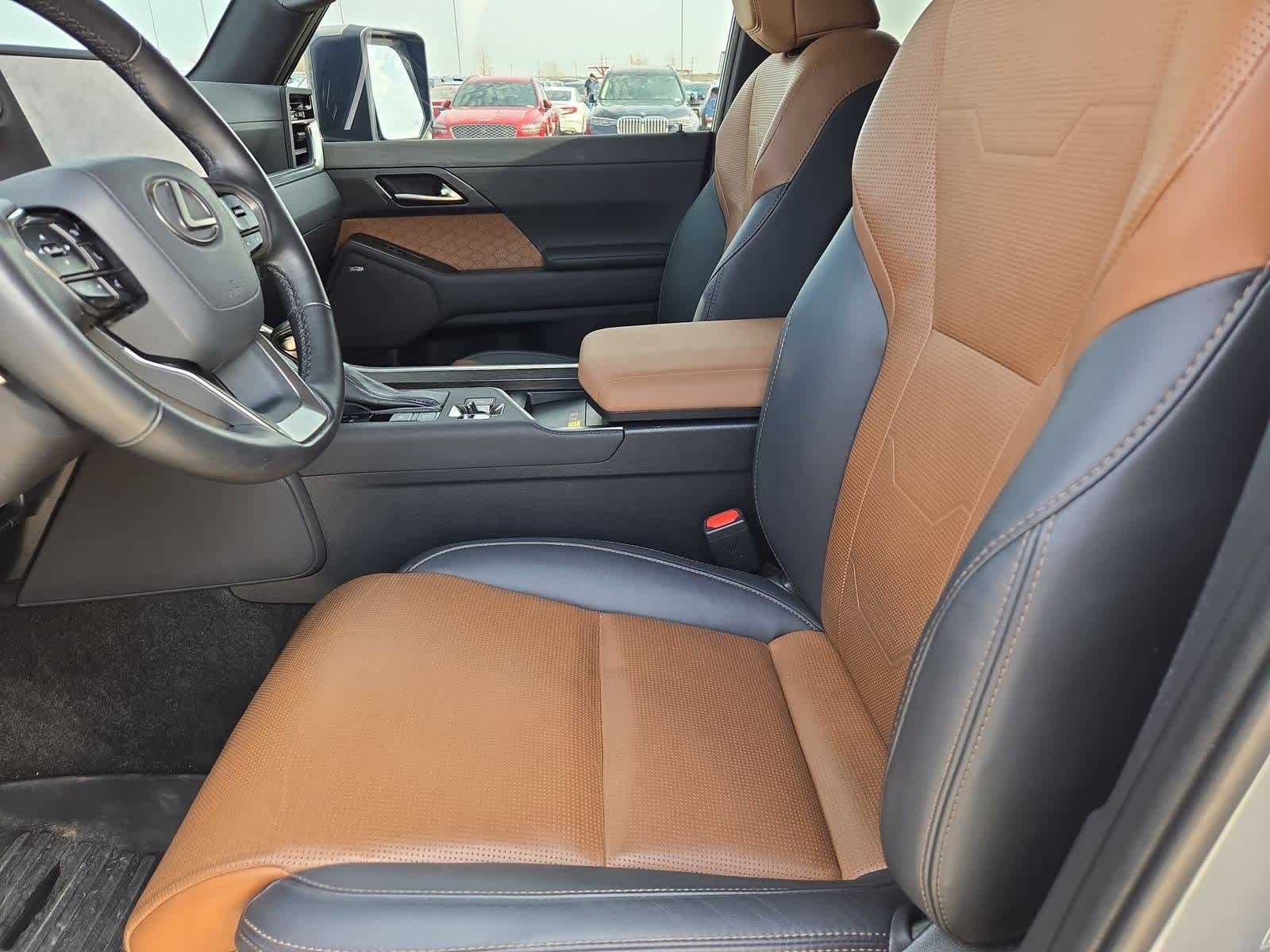 Thumbnail: 2024 Lexus GX - 15