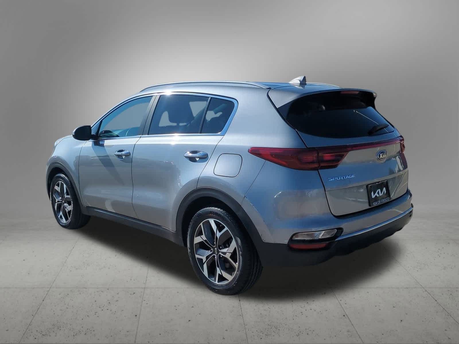 2020 Kia Sportage EX photo 2