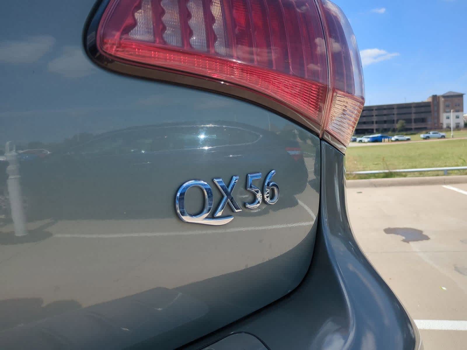 Thumbnail: 2011 INFINITI QX56 - 12