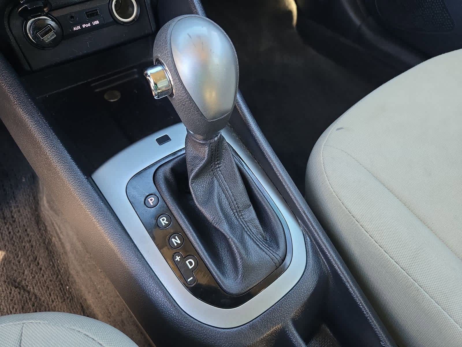 Thumbnail: 2013 Kia Rio - 27