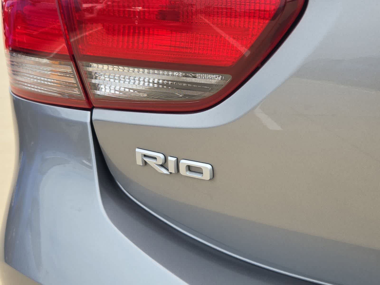 Thumbnail: 2023 Kia Rio - 12