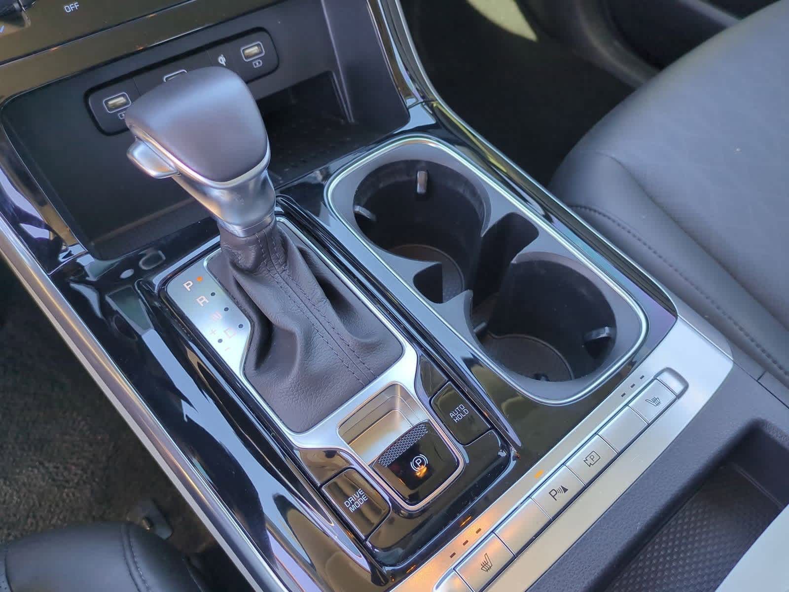 Thumbnail: 2023 Kia Carnival - 30