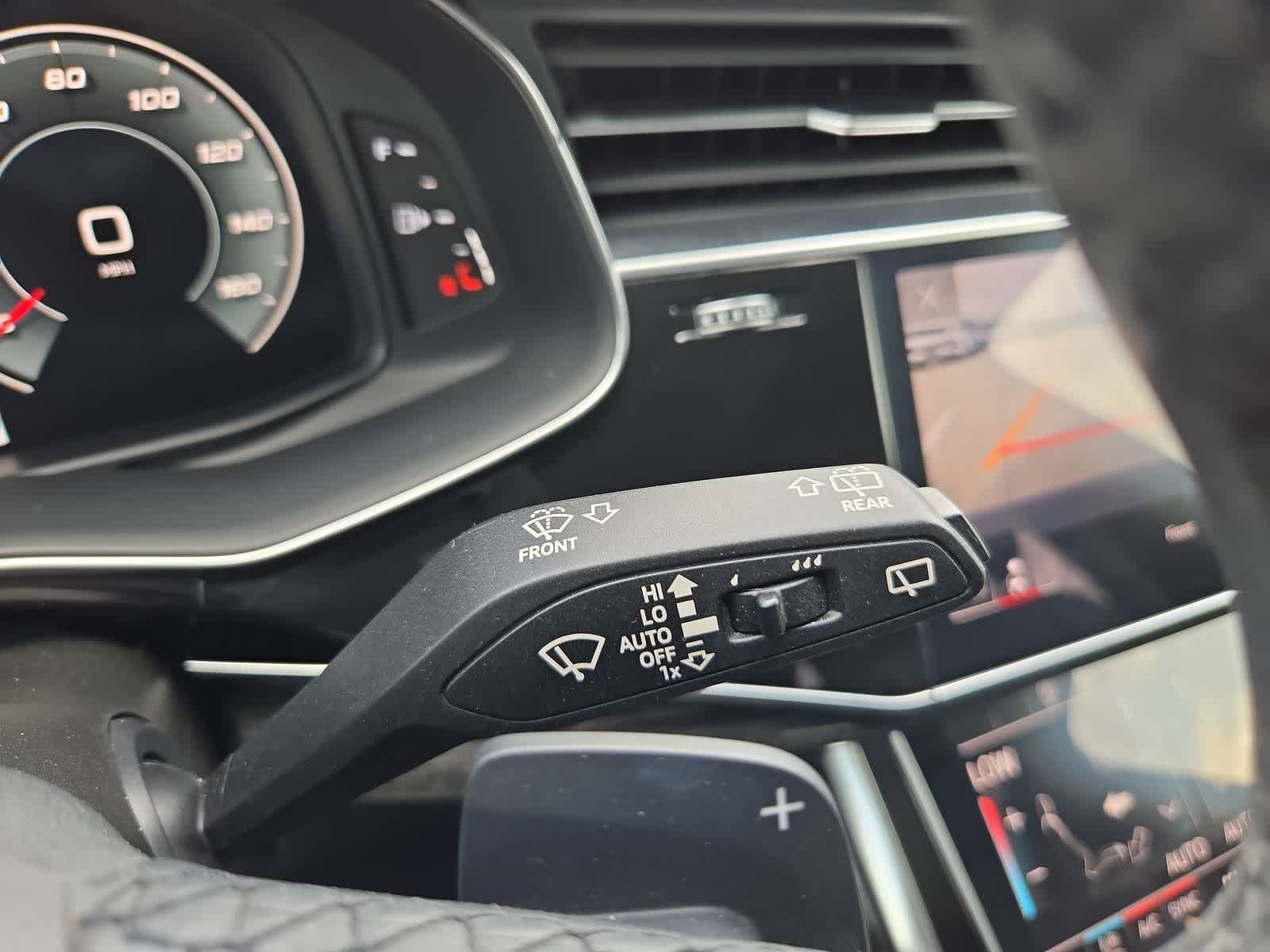 Thumbnail: 2021 Audi Q7 - 25