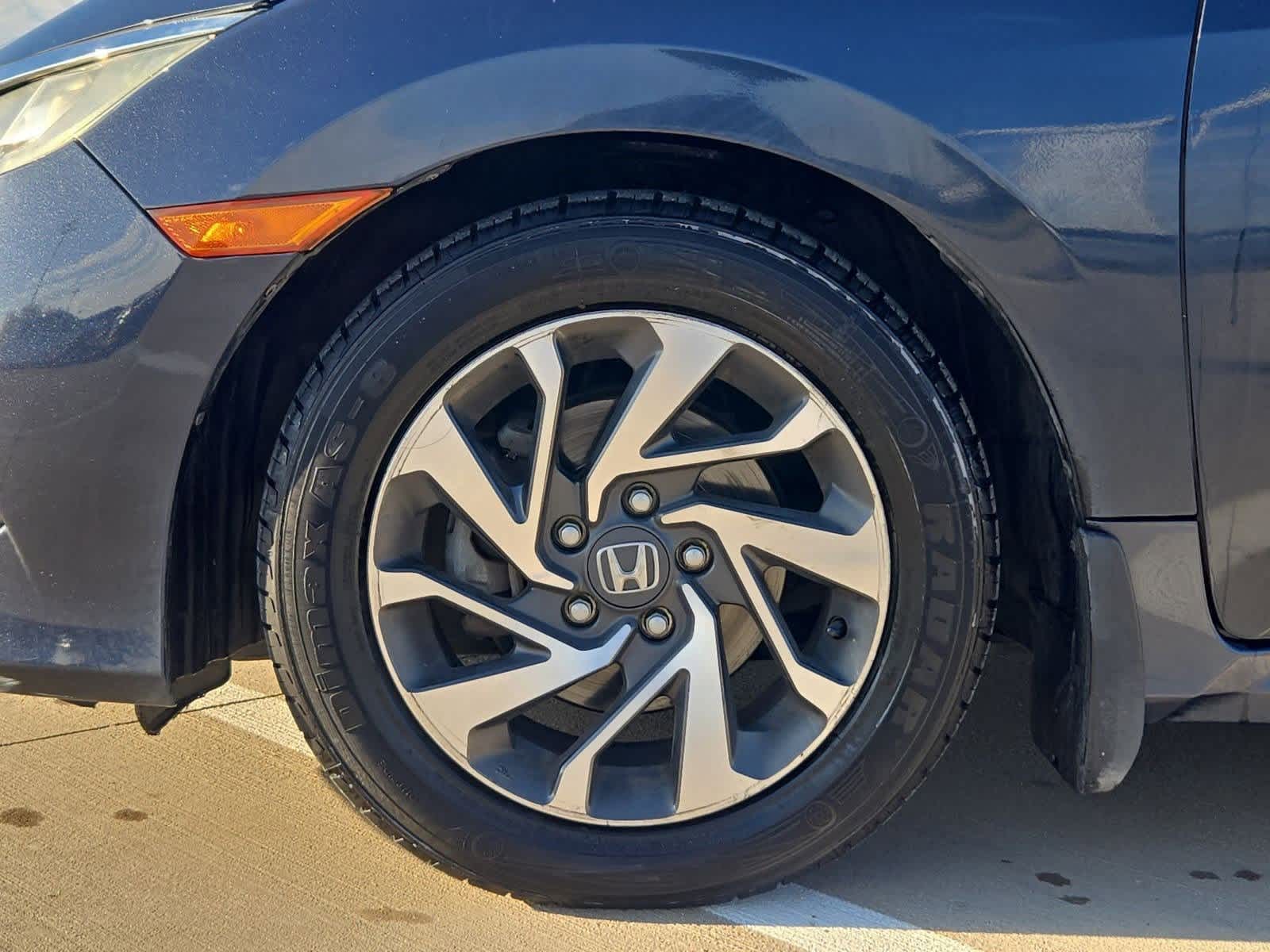 Thumbnail: 2016 Honda Civic - 12