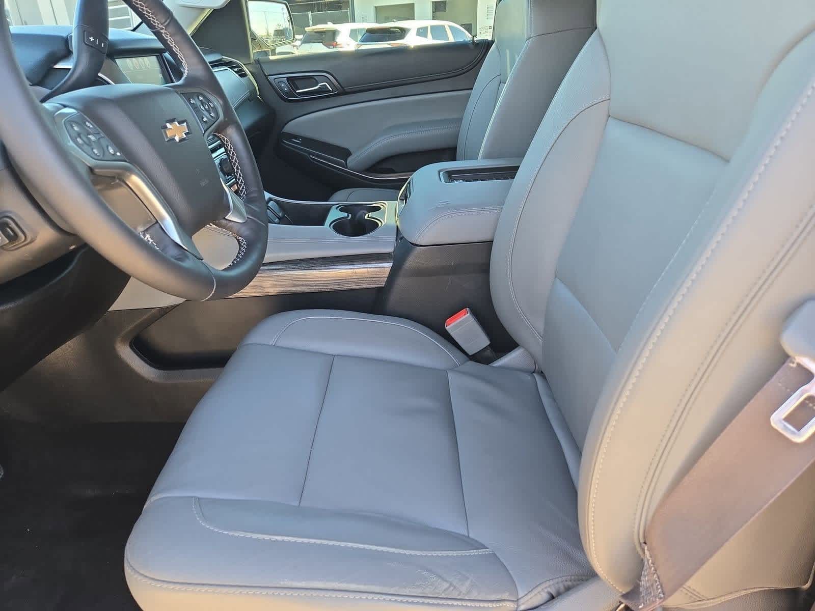 Thumbnail: 2017 Chevrolet Suburban - 16