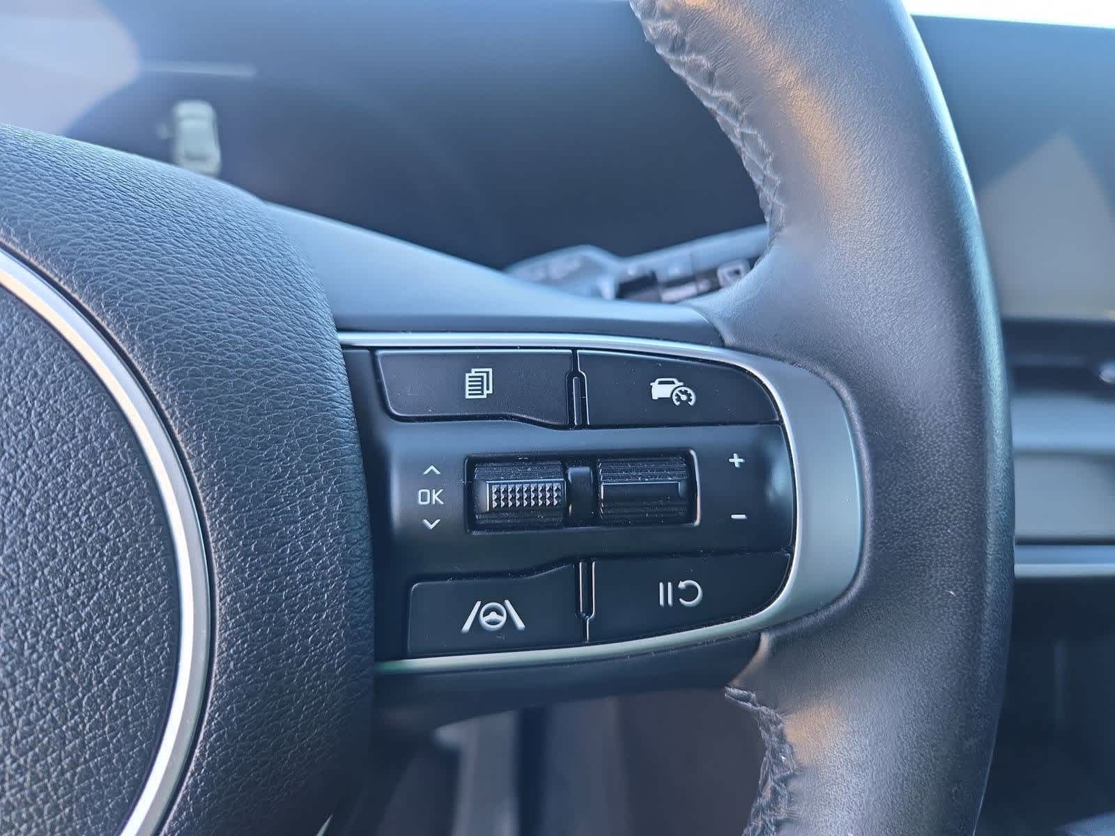 Thumbnail: 2023 Kia Sportage - 25