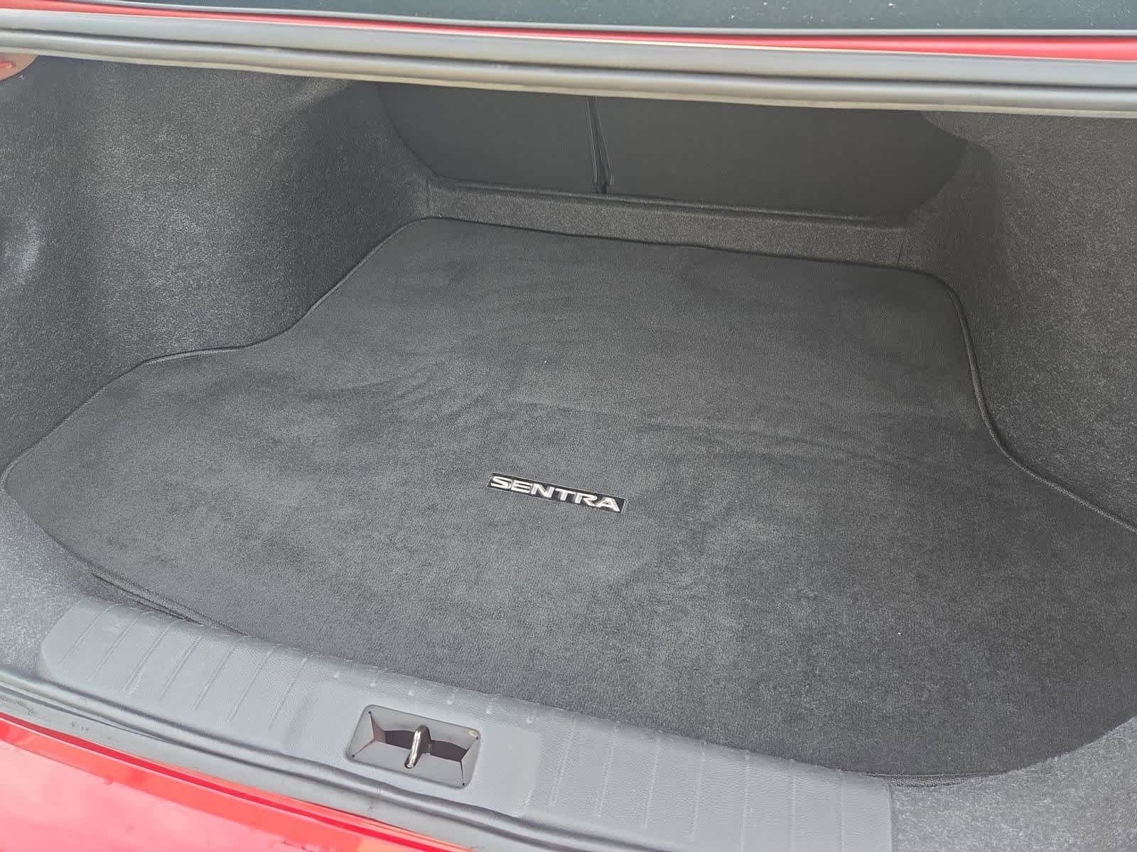 Thumbnail: 2021 Nissan Sentra - 31