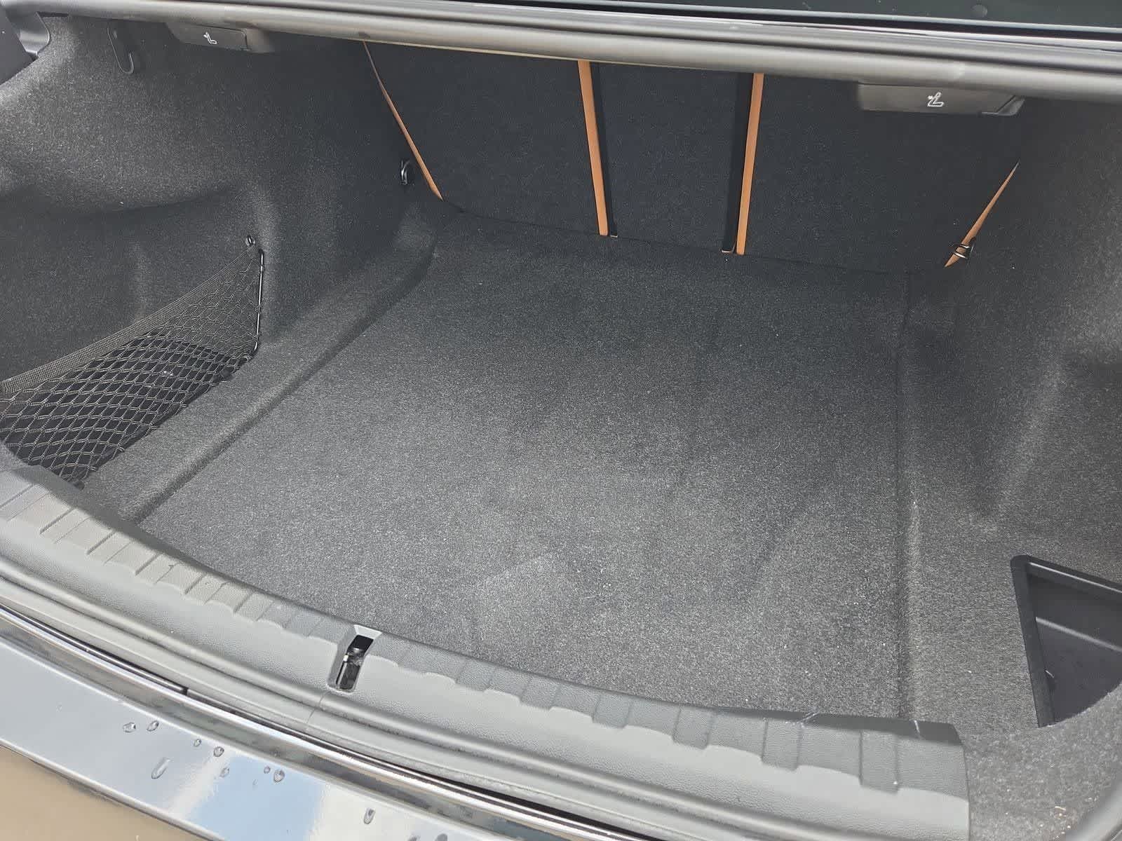 Thumbnail: 2025 BMW 3 Series - 34