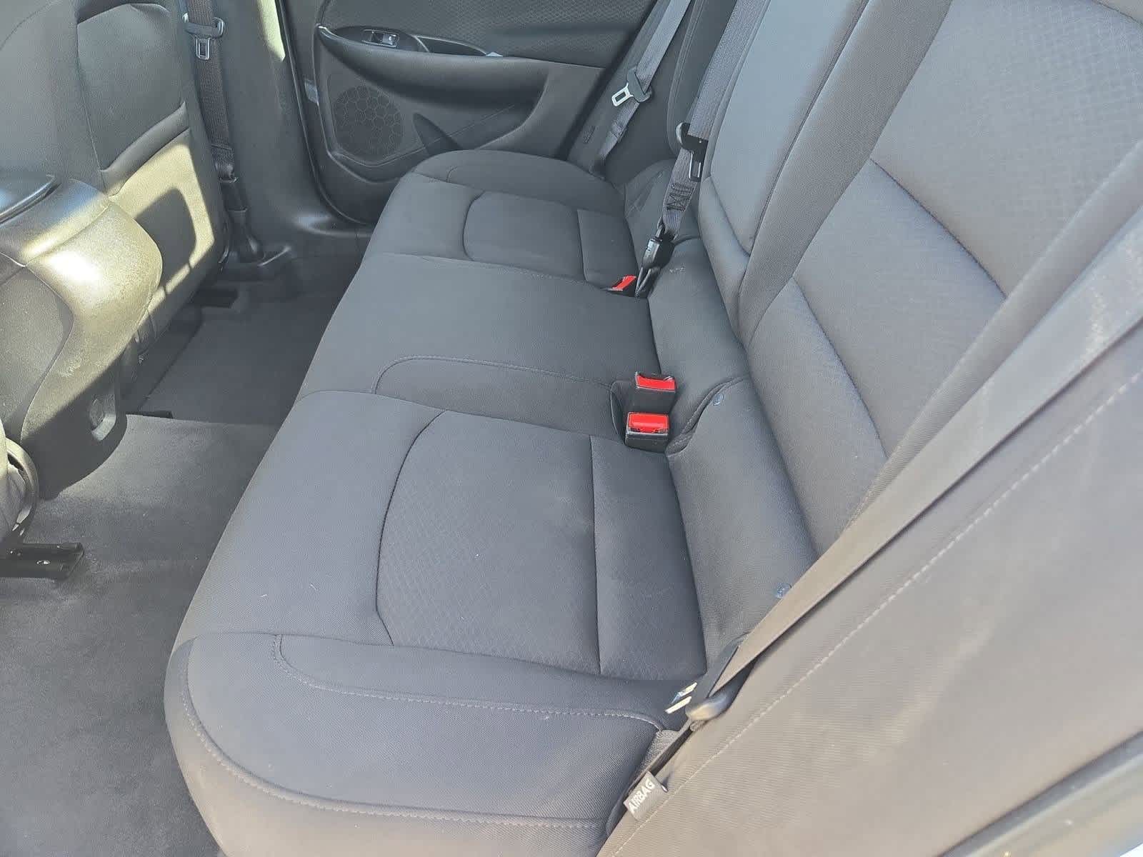 Thumbnail: 2018 Chevrolet Malibu - 18