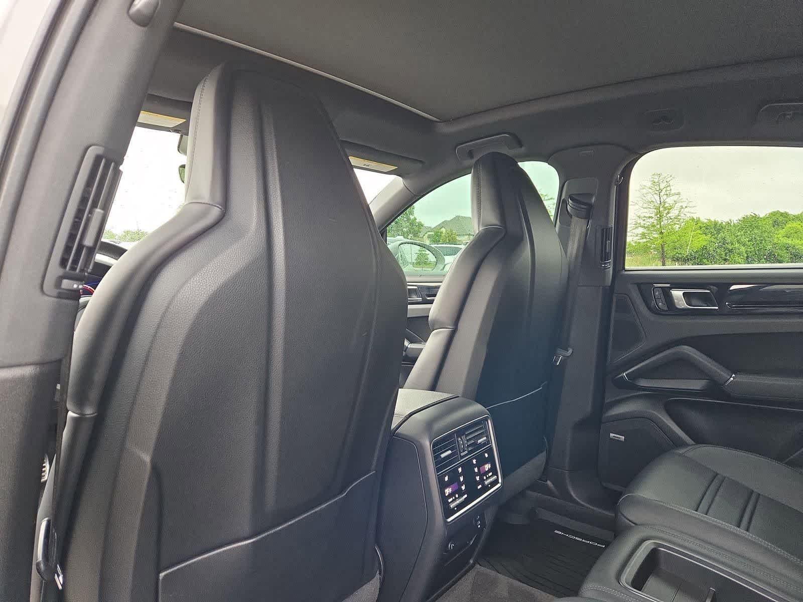 Thumbnail: 2022 Porsche  - 16