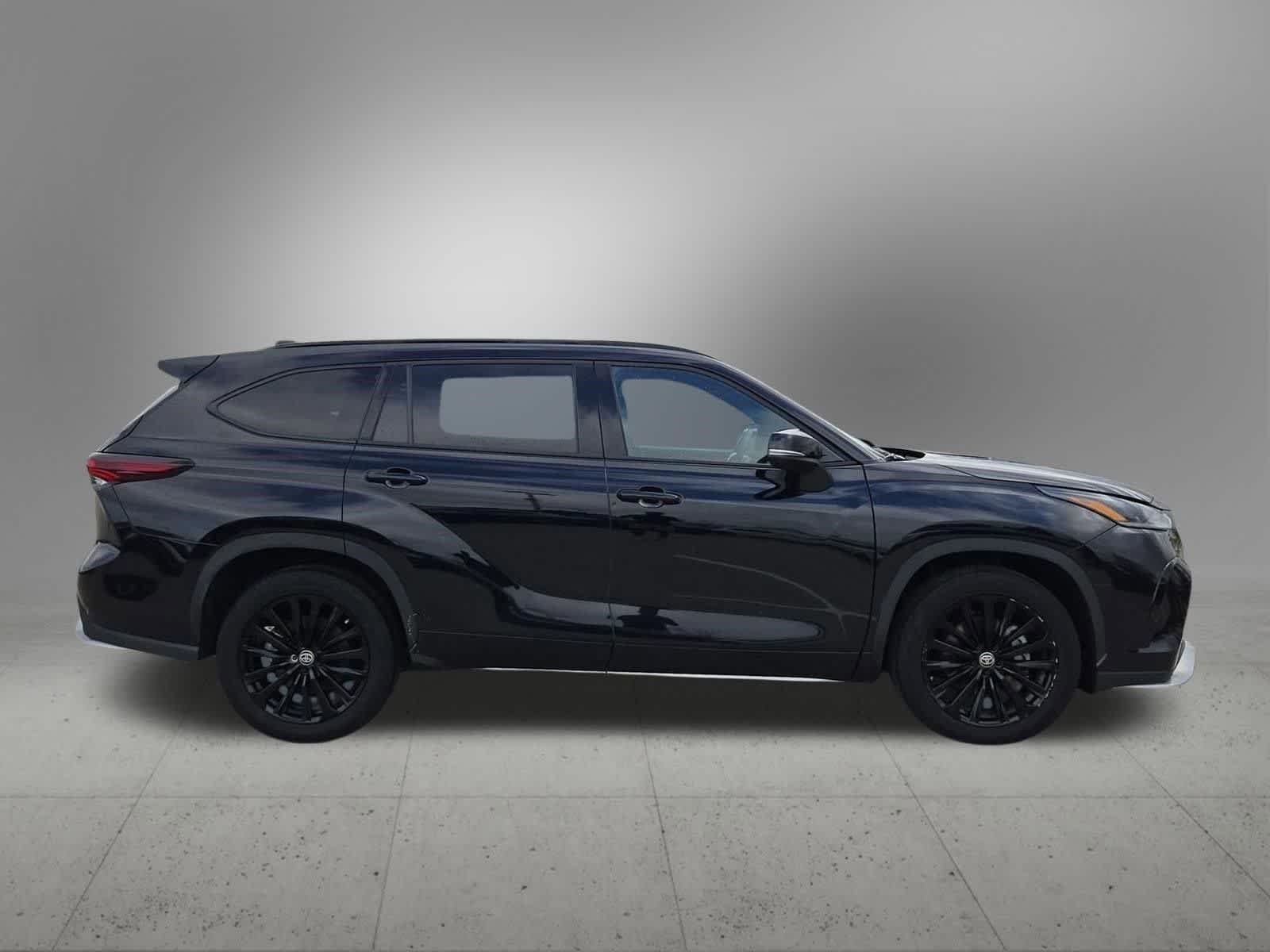 Thumbnail: 2025 Toyota Highlander - 7