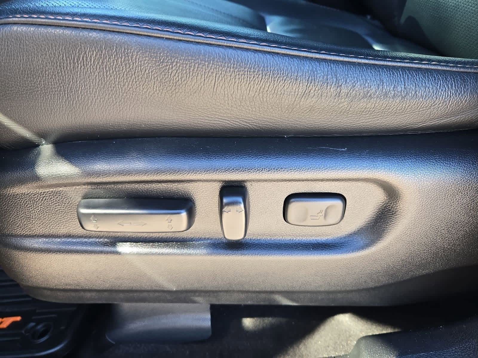 Thumbnail: 2022 Honda Pilot - 16