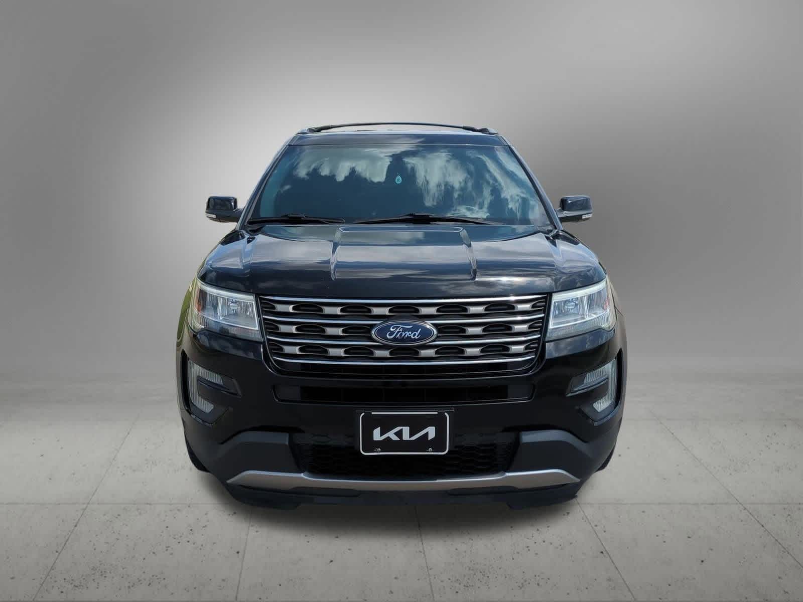 Thumbnail: 2017 Ford Explorer - 9