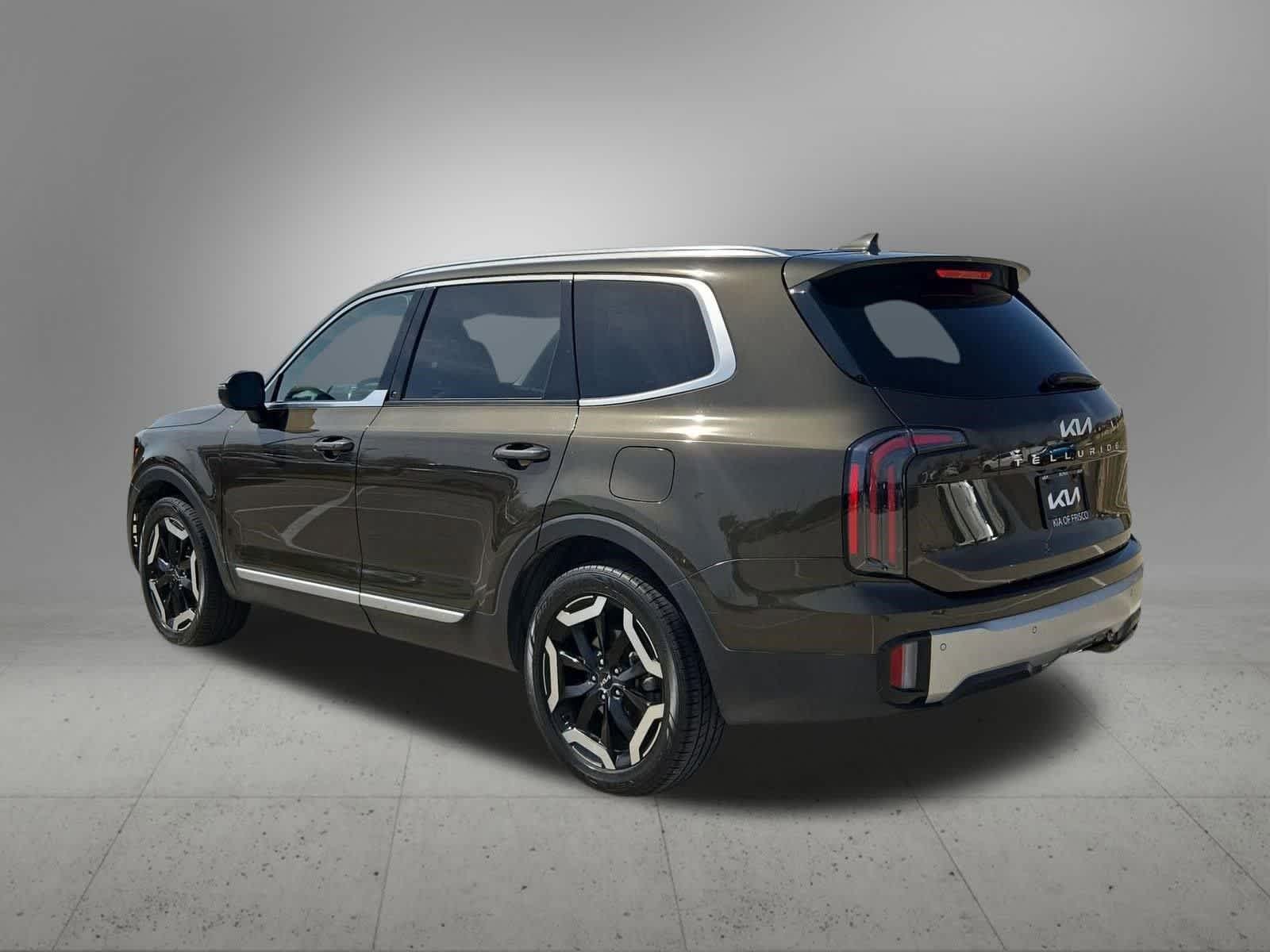Thumbnail: 2023 Kia Telluride - 4
