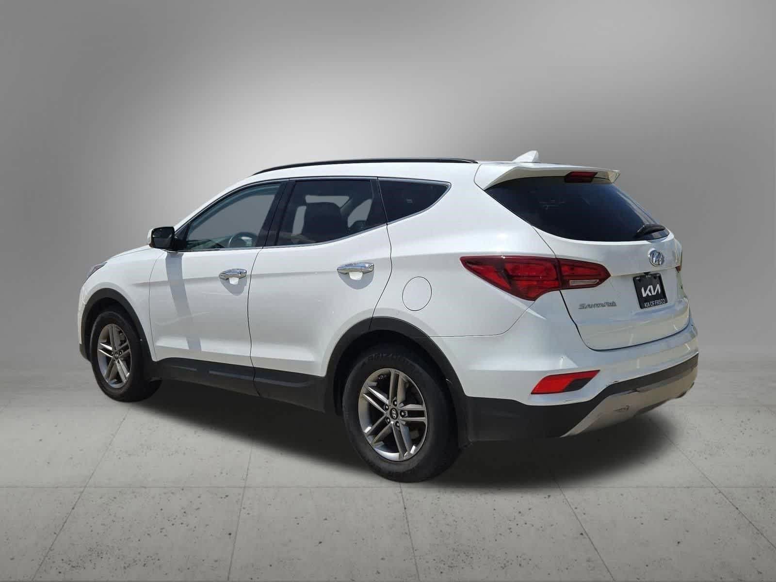 Thumbnail: 2017 Hyundai Santa Fe - 3