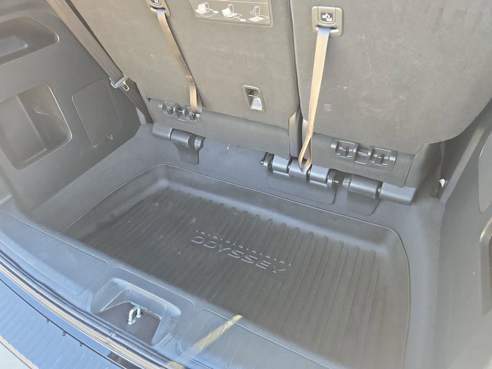 Thumbnail: 2021 Honda Odyssey - 35