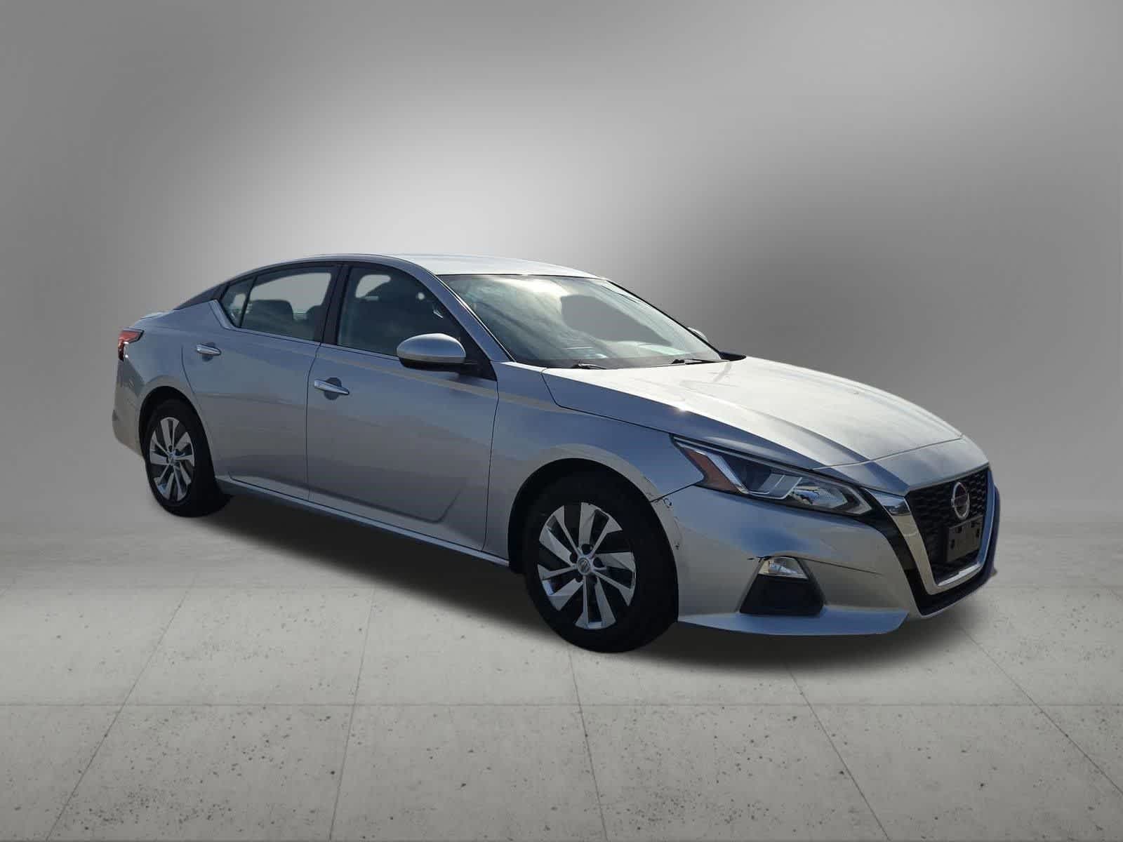 Thumbnail: 2019 Nissan Altima - 8