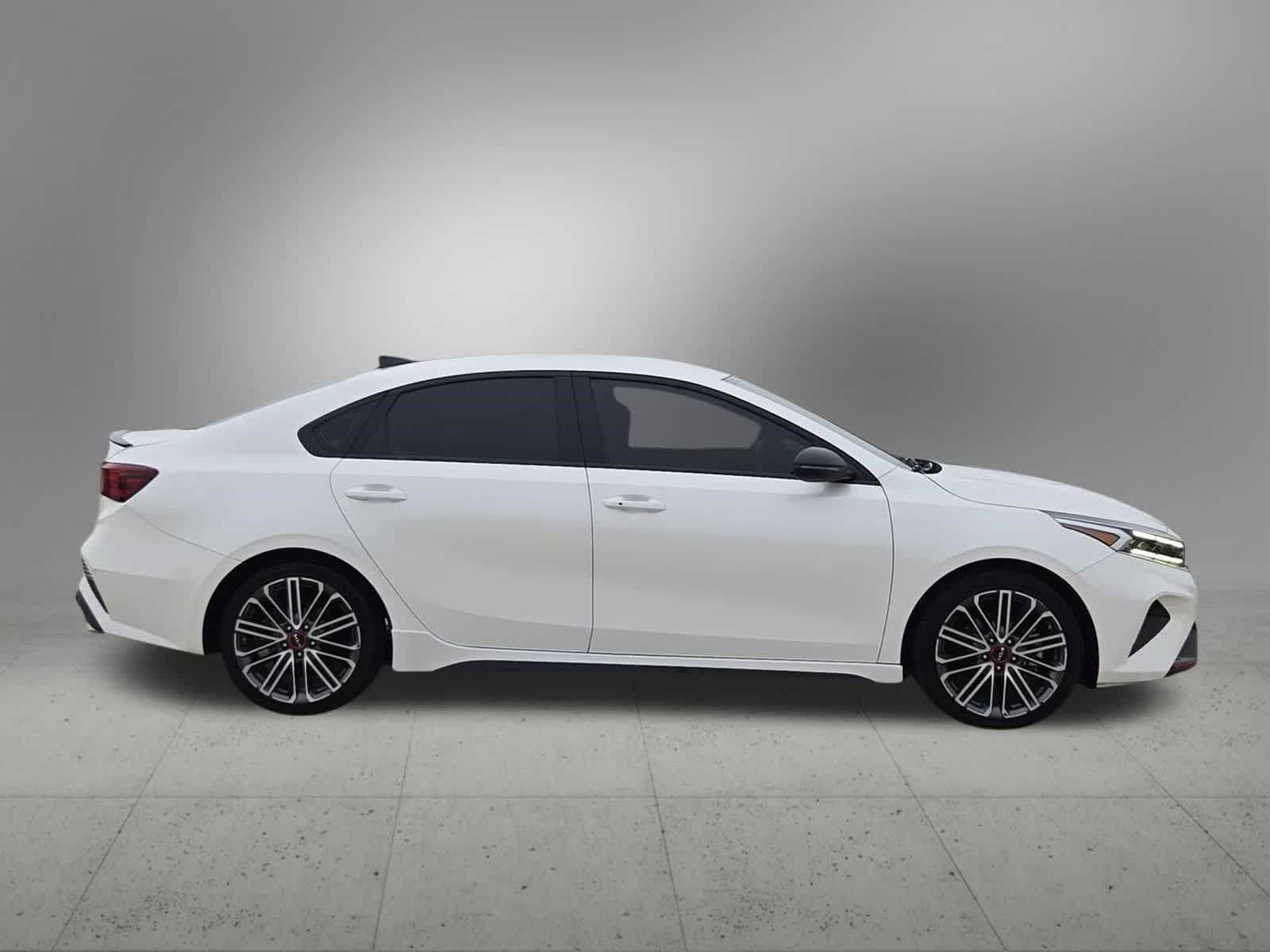 Thumbnail: 2023 Kia Forte - 7