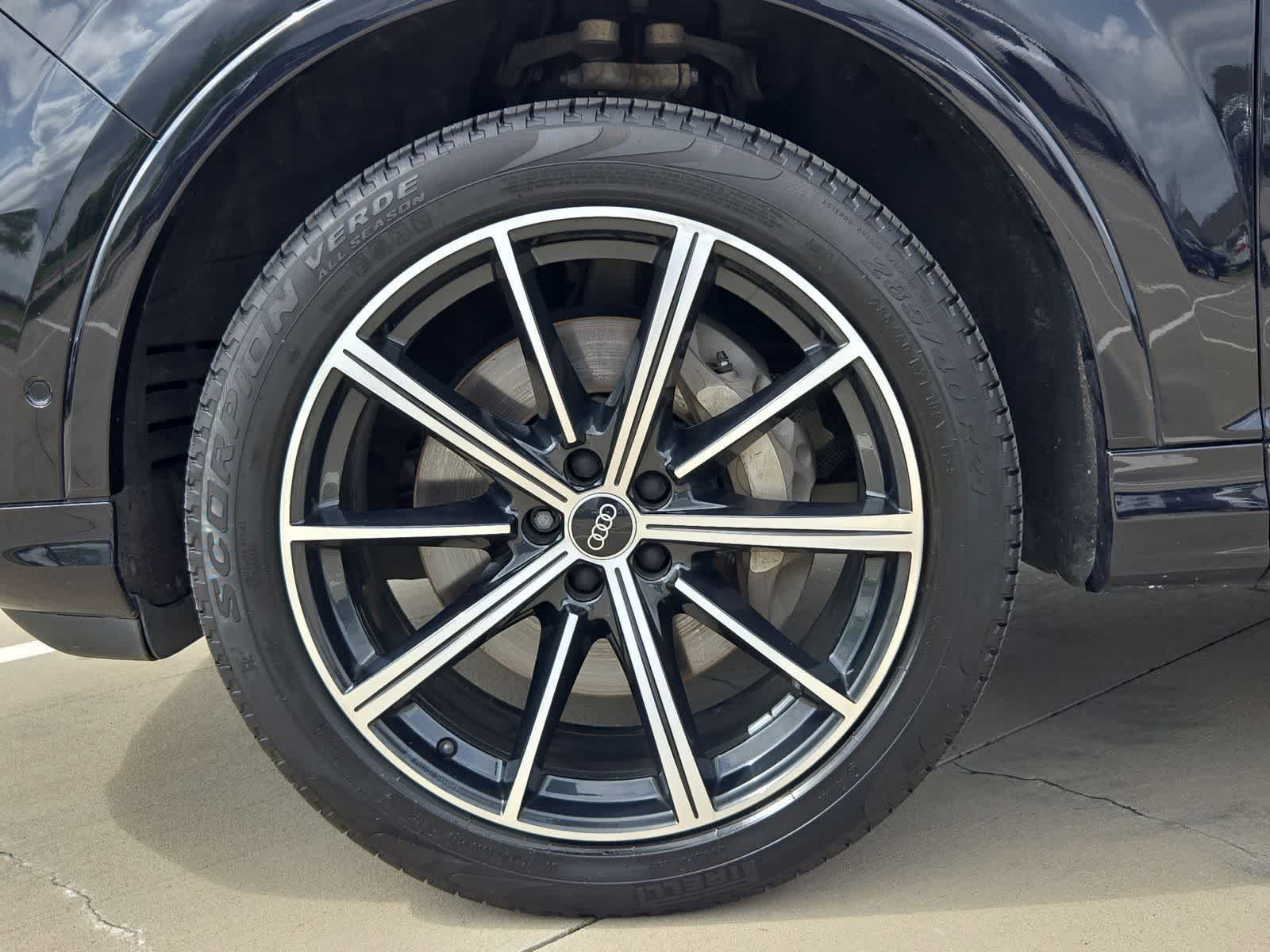 Thumbnail: 2021 Audi Q7 - 12