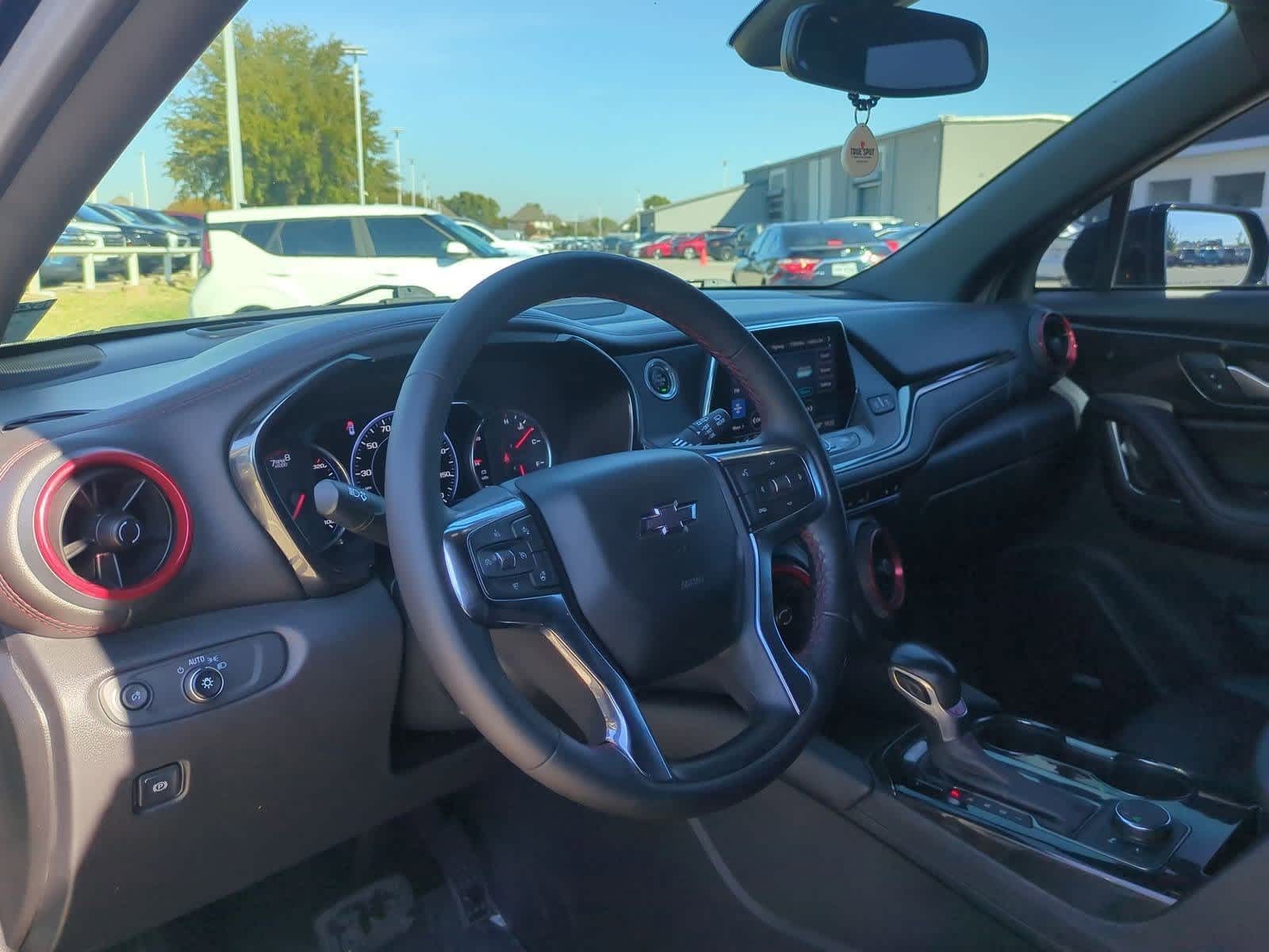 2022 Chevrolet Blazer RS photo 2