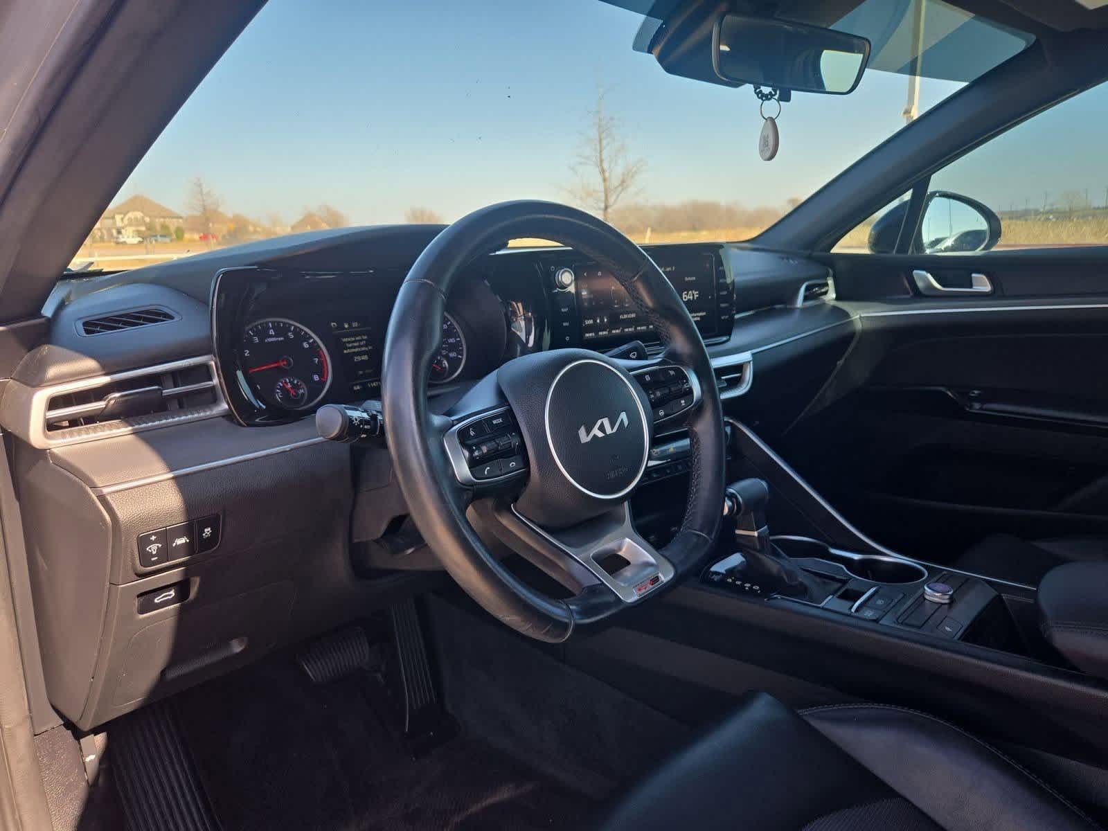 Thumbnail: 2022 Kia K5 - 2