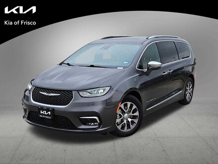 Used 2022 Chrysler Pacifica Hybrid Hybrid Pinnacle Van Passenger Van in Frisco, TX