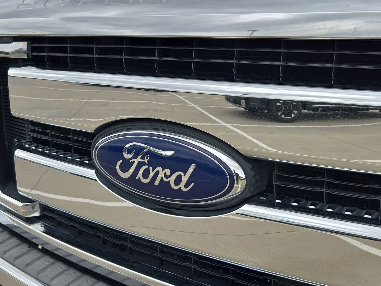 Thumbnail: 2015 Ford F-350 - 11