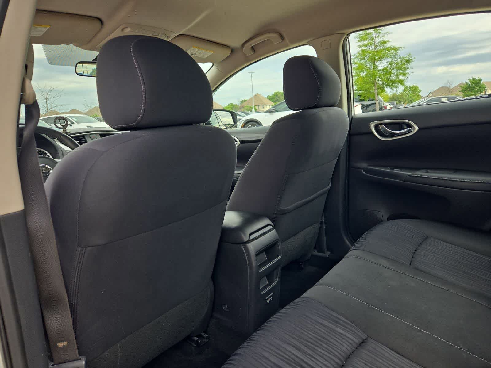 Thumbnail: 2019 Nissan Sentra - 16
