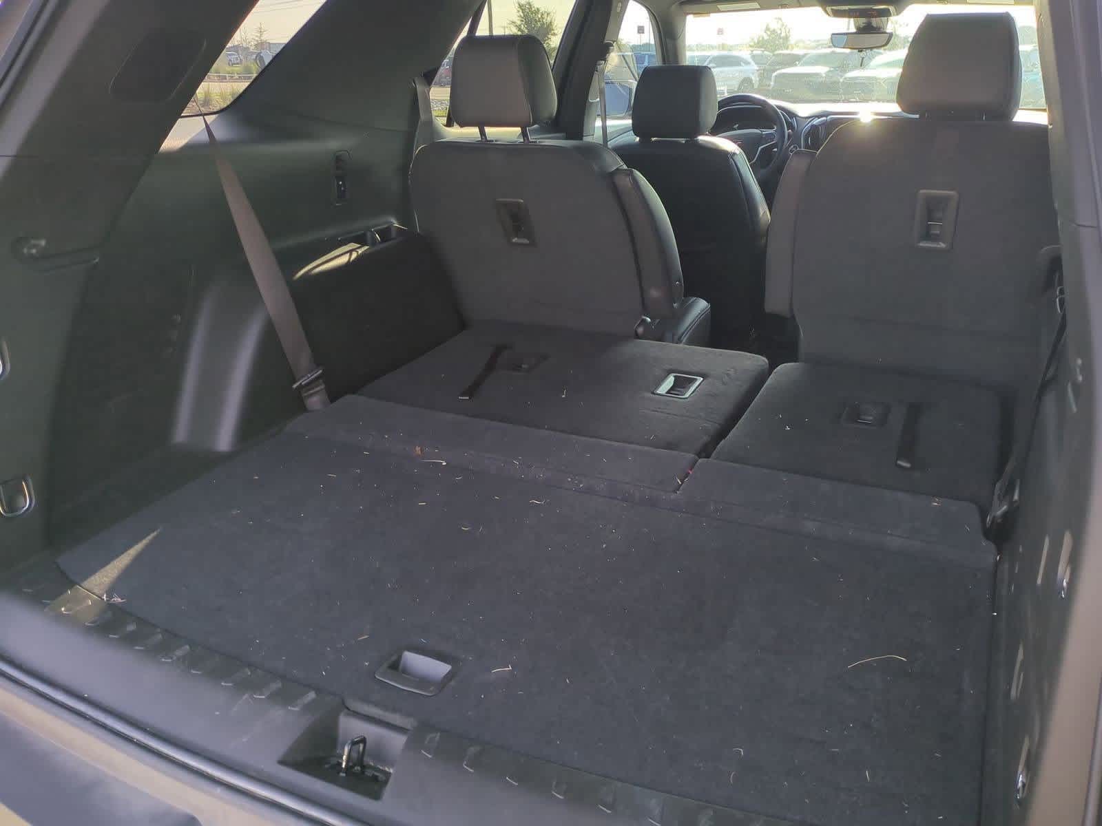 Thumbnail: 2022 Chevrolet Traverse - 34