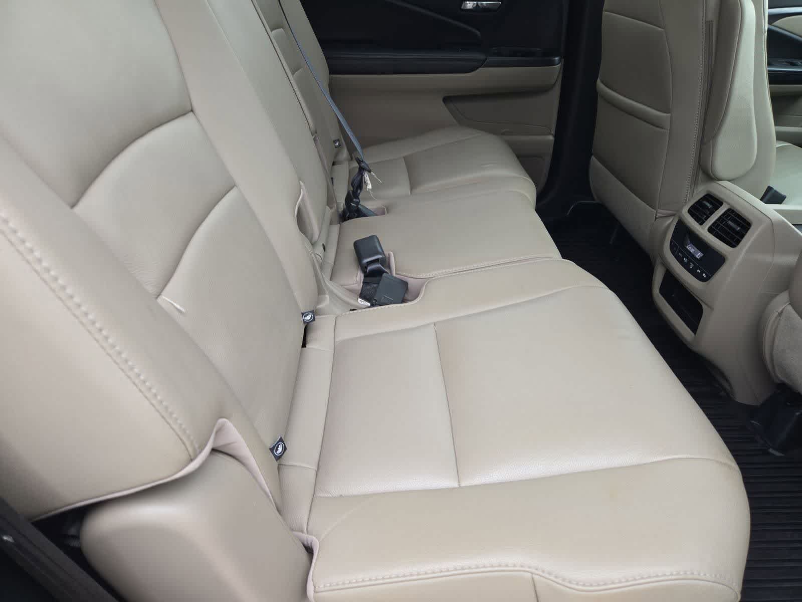 Thumbnail: 2016 Honda Pilot - 20