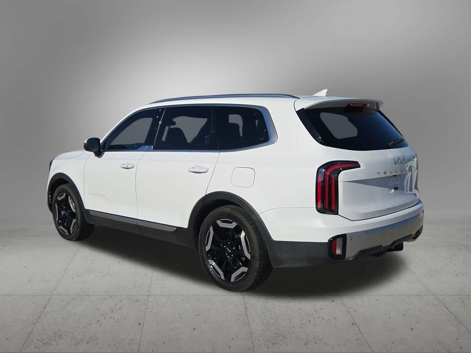 Thumbnail: 2024 Kia Telluride - 4