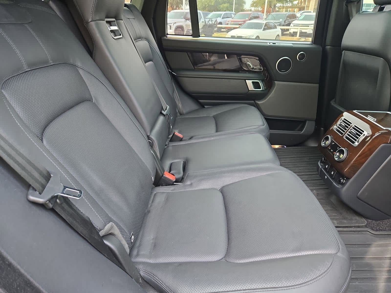 Thumbnail: 2020 Land Rover Range Rover - 20