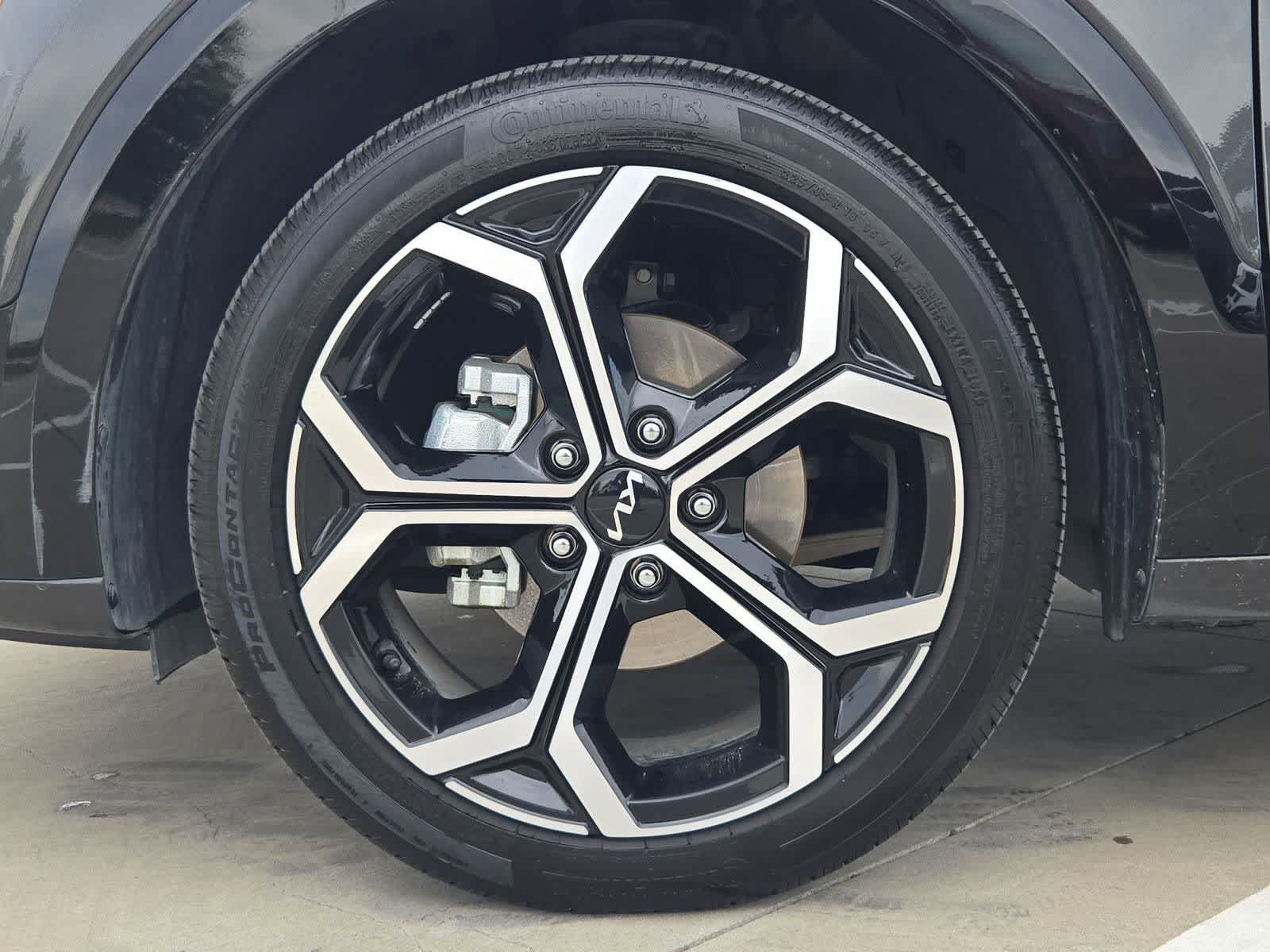 Thumbnail: 2023 Kia Niro - 13