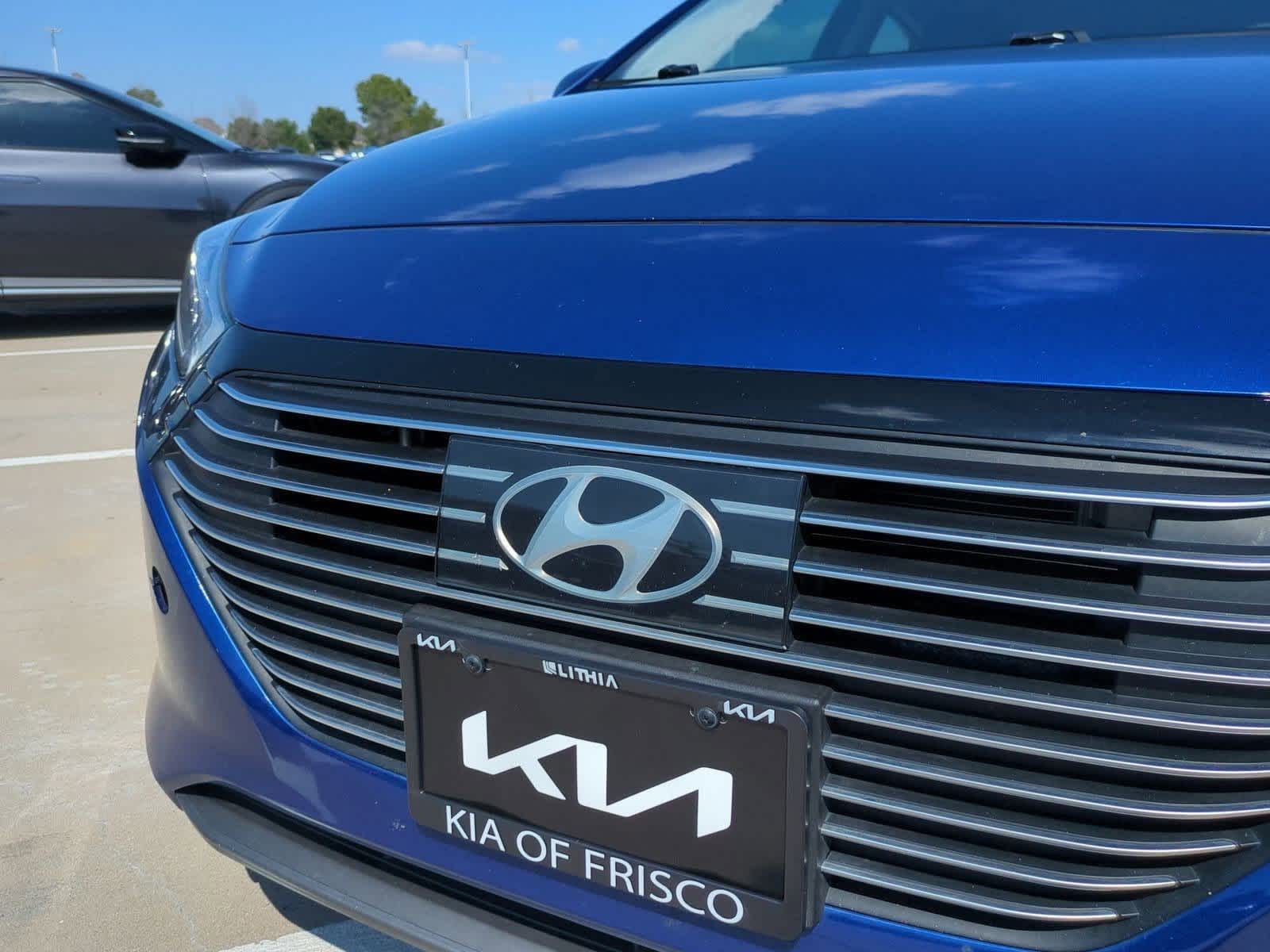 Thumbnail: 2019 Hyundai Ioniq - 10