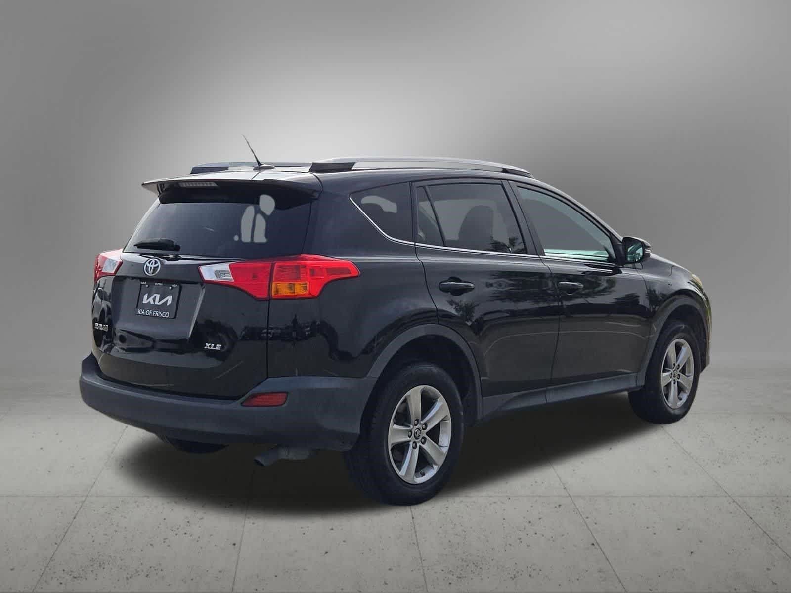 Thumbnail: 2015 Toyota RAV4 - 6