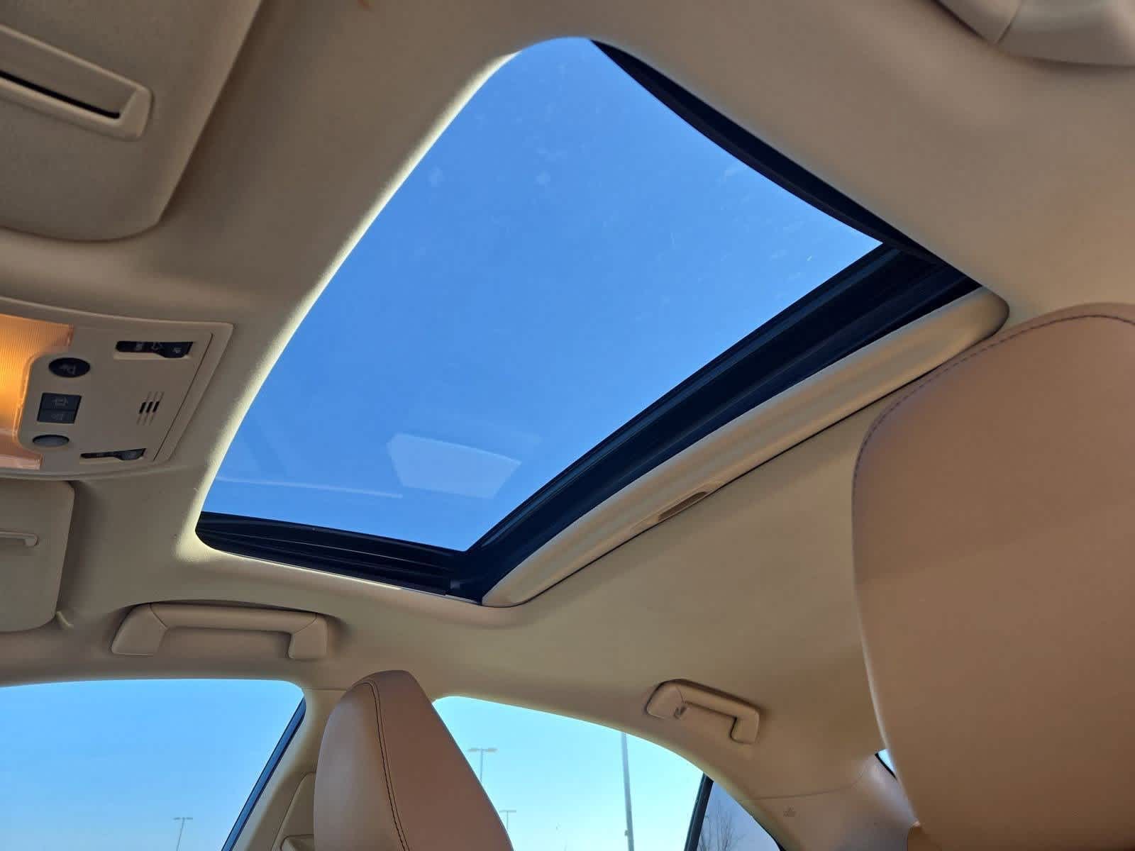 Thumbnail: 2014 Lexus IS - 19