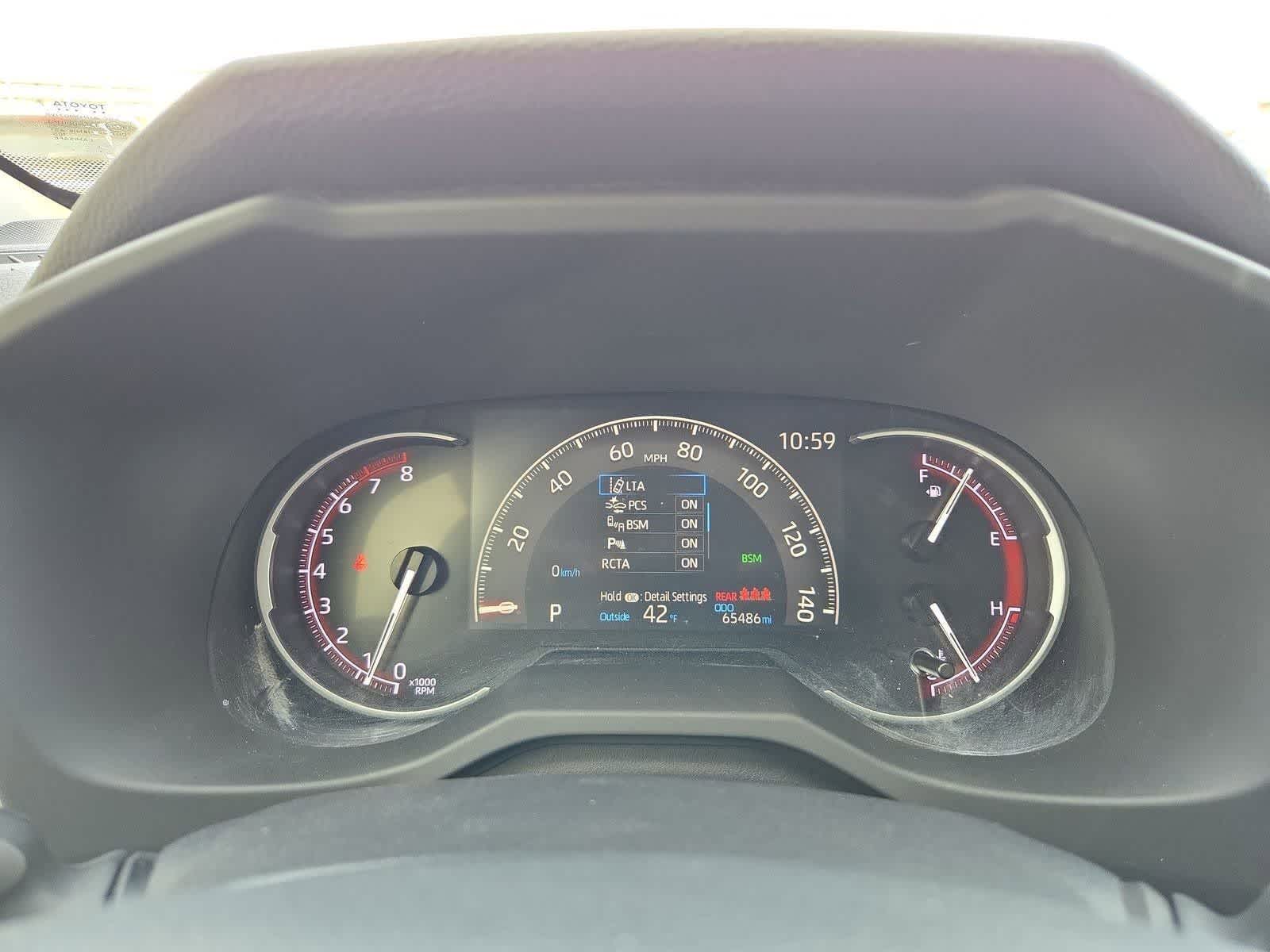 Thumbnail: 2019 Toyota RAV4 - 33