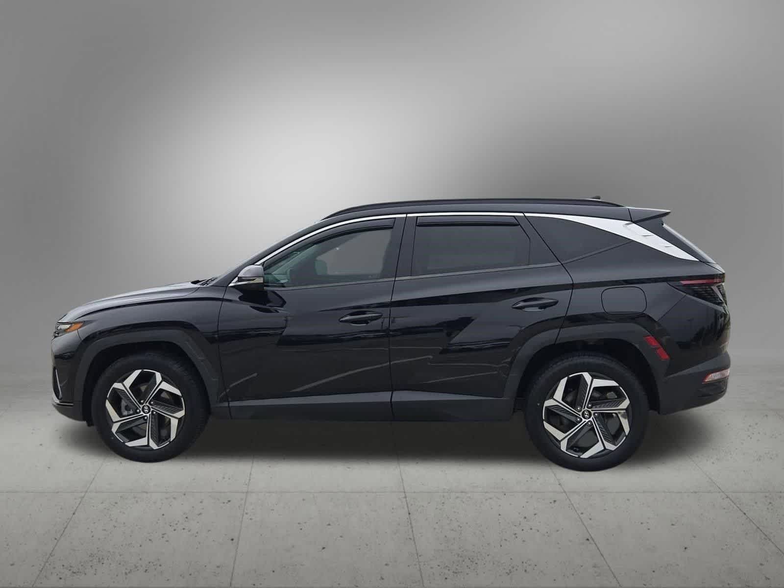 Thumbnail: 2022 Hyundai Tucson - 3