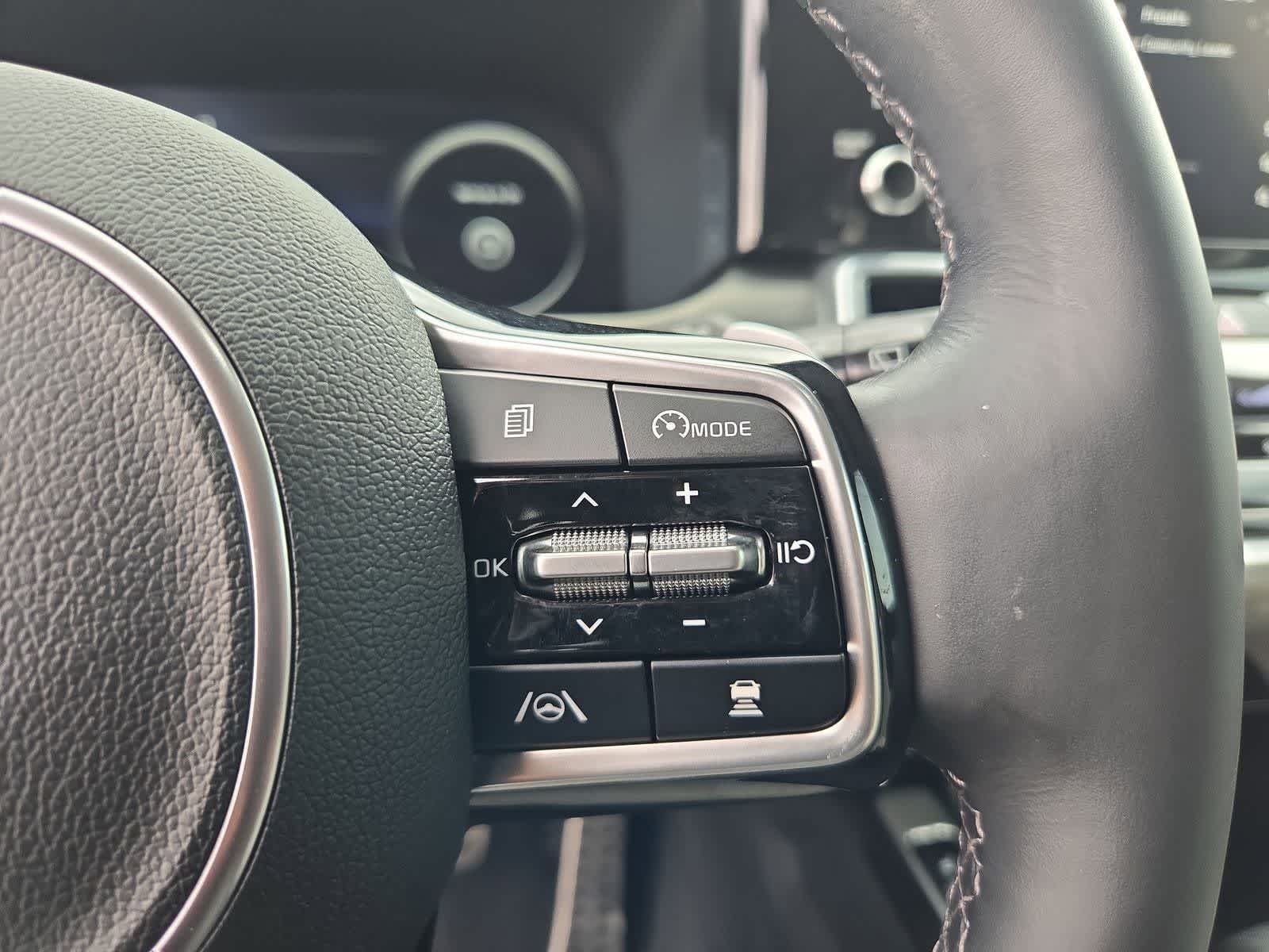 Thumbnail: 2023 Kia Sorento - 24