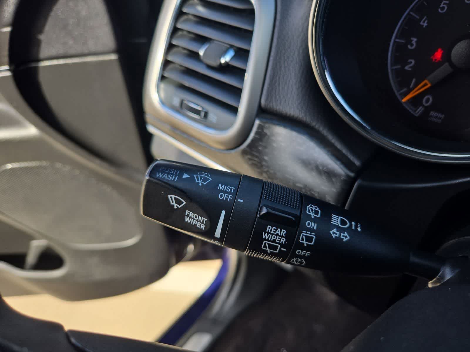 Thumbnail: 2018 Jeep Grand Cherokee - 24