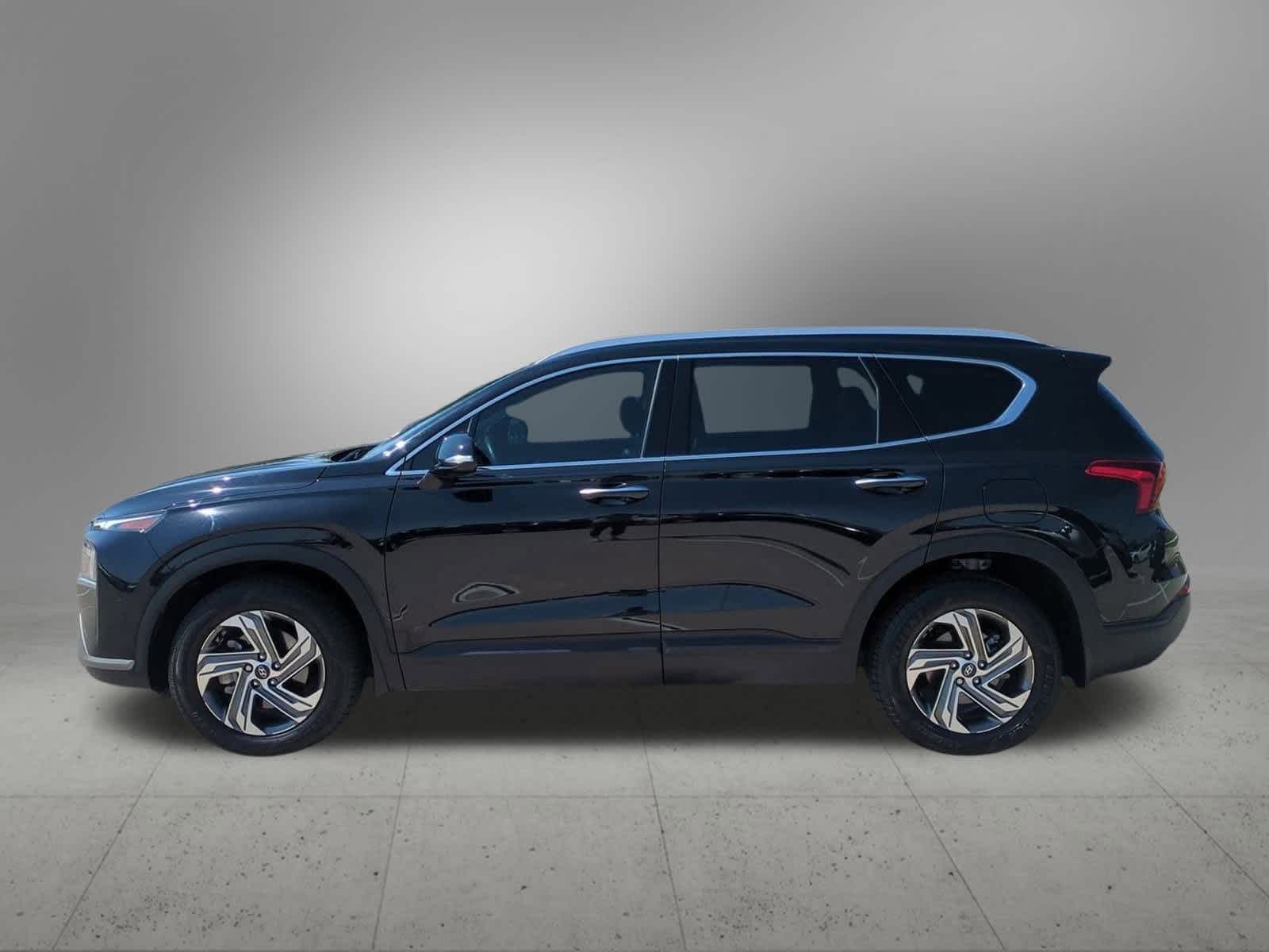 2023 Hyundai Santa Fe SEL photo 2