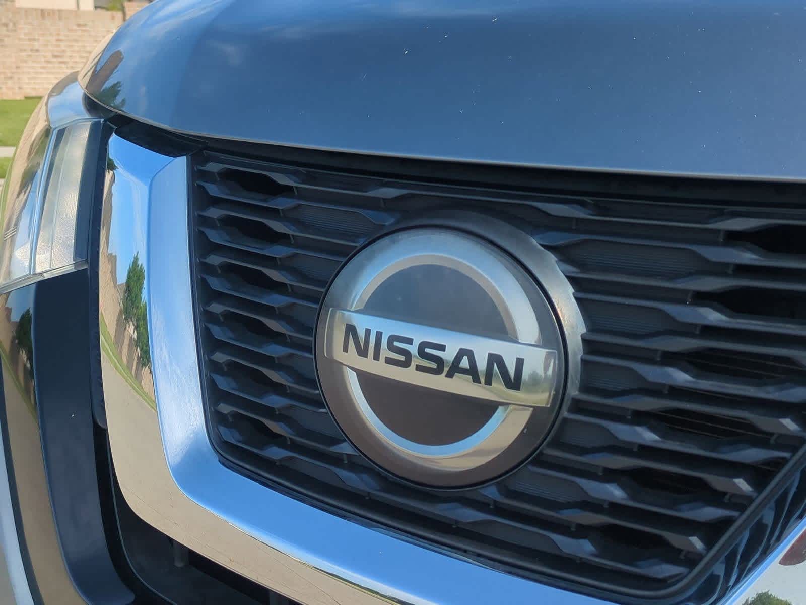 Thumbnail: 2018 Nissan Rogue - 10