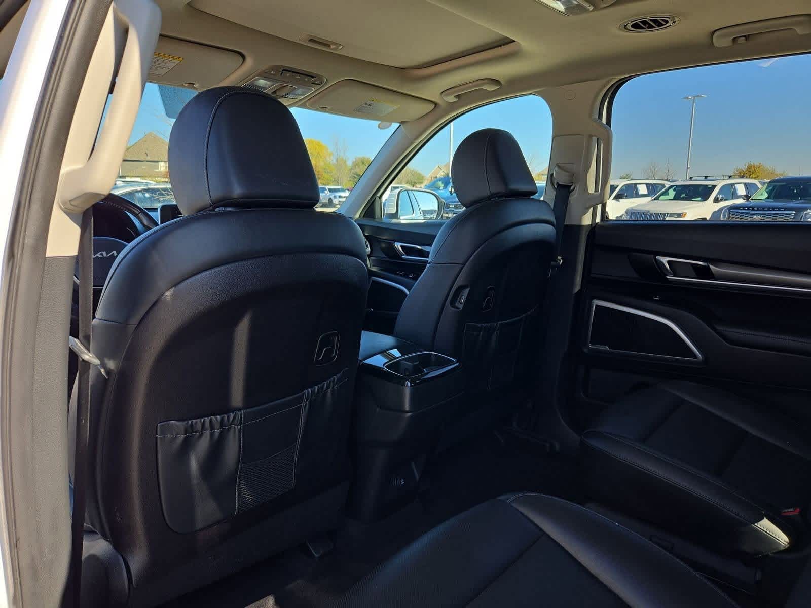 Thumbnail: 2022 Kia Telluride - 17