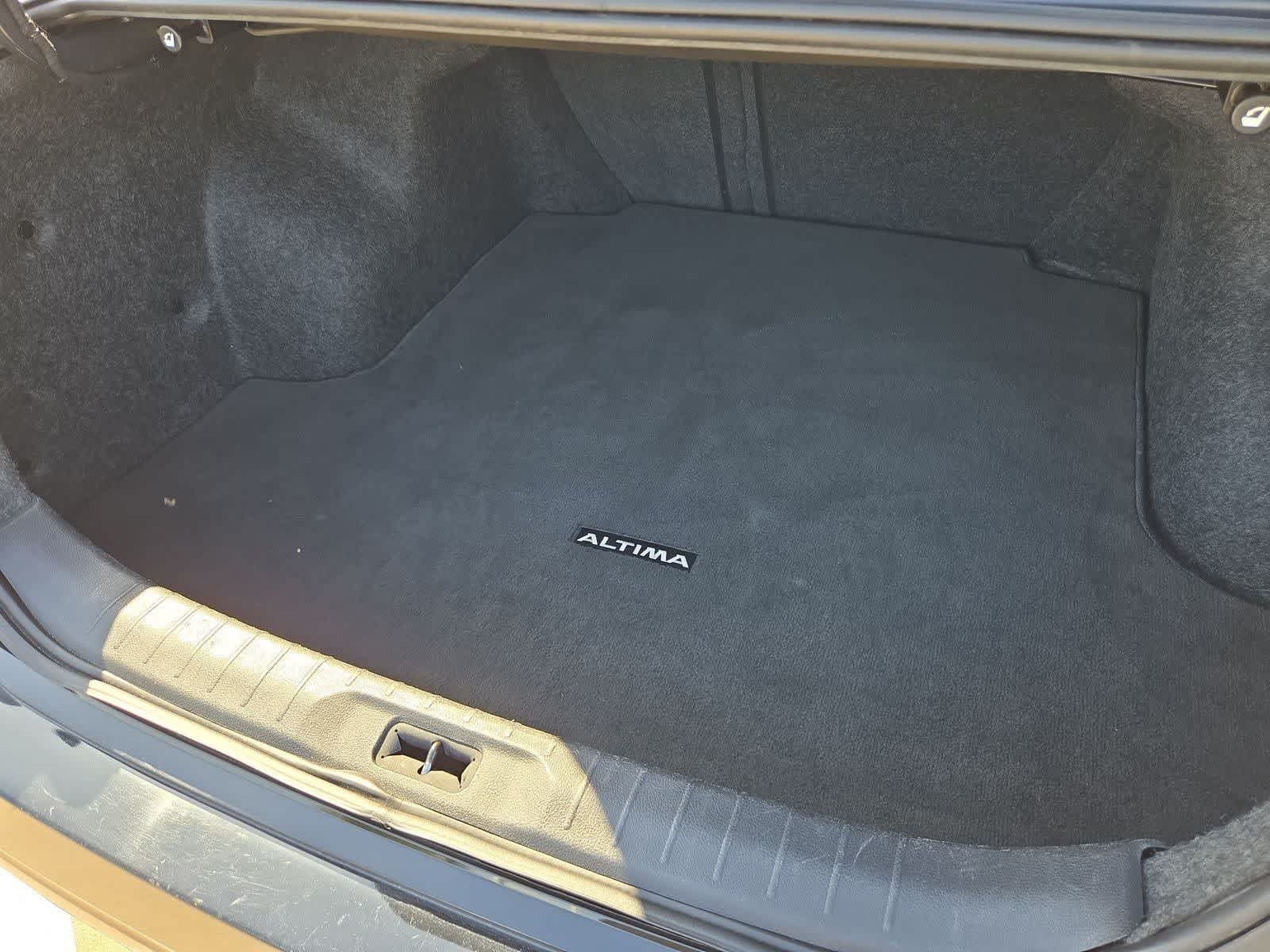 Thumbnail: 2019 Nissan Altima - 30