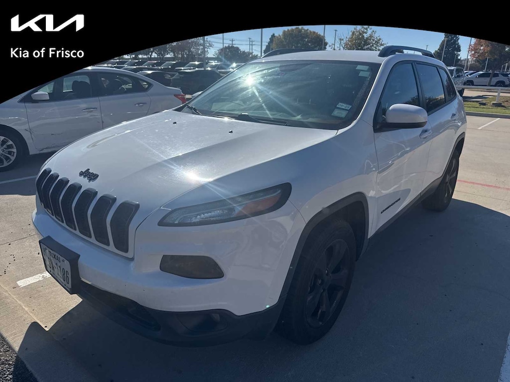 Used 2016 Jeep Cherokee Altitude SUV