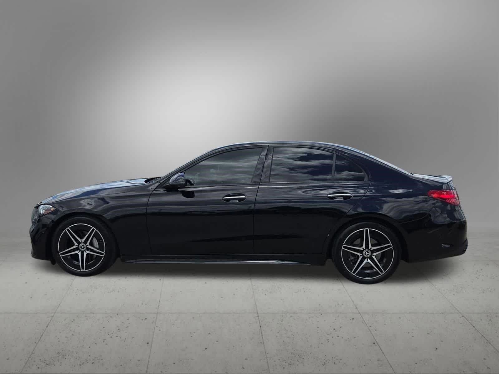 Thumbnail: 2023 Mercedes-Benz C-Class - 2