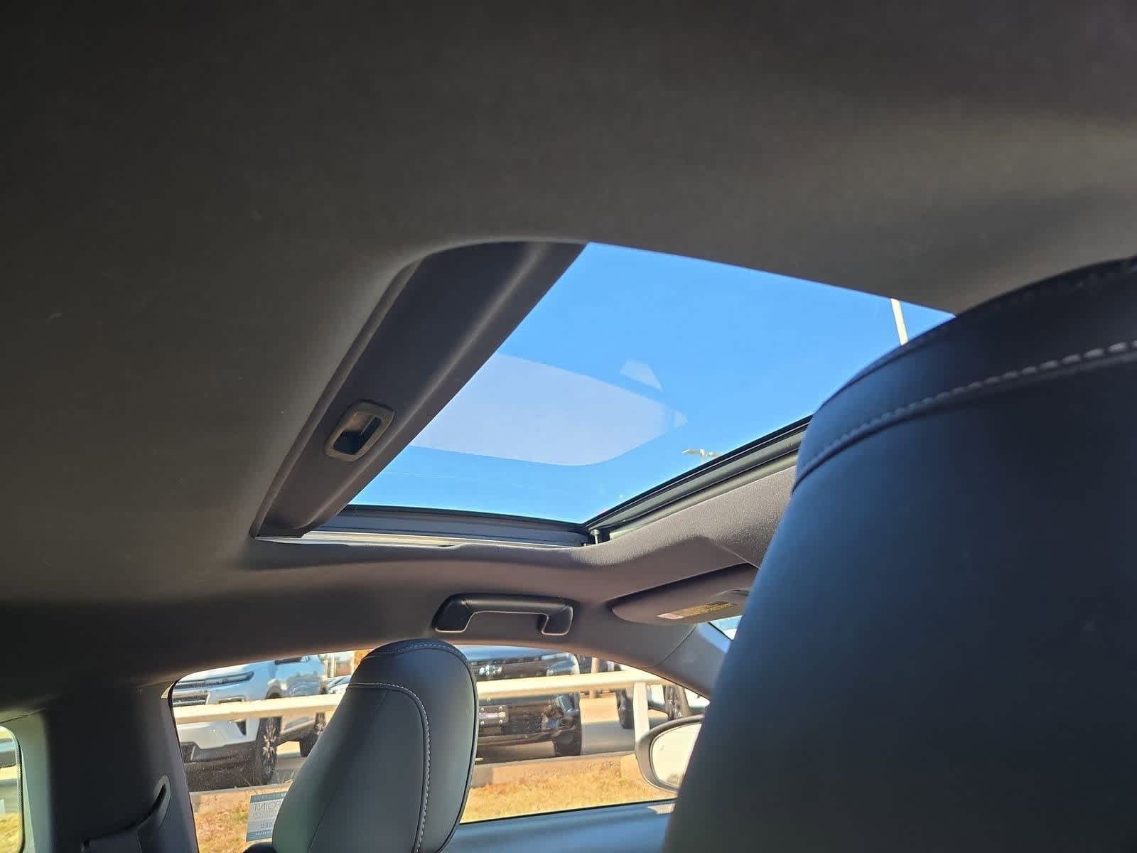 Thumbnail: 2016 Lexus RC - 19